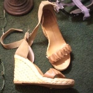 Dolce vita wedges